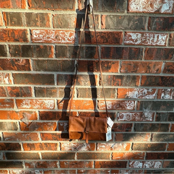 Lucky Brand Genuine Leather Crossbody Bag with Secret Compartment - Picture 3 of 14